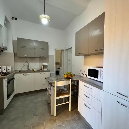 House Silvia By World Генуя